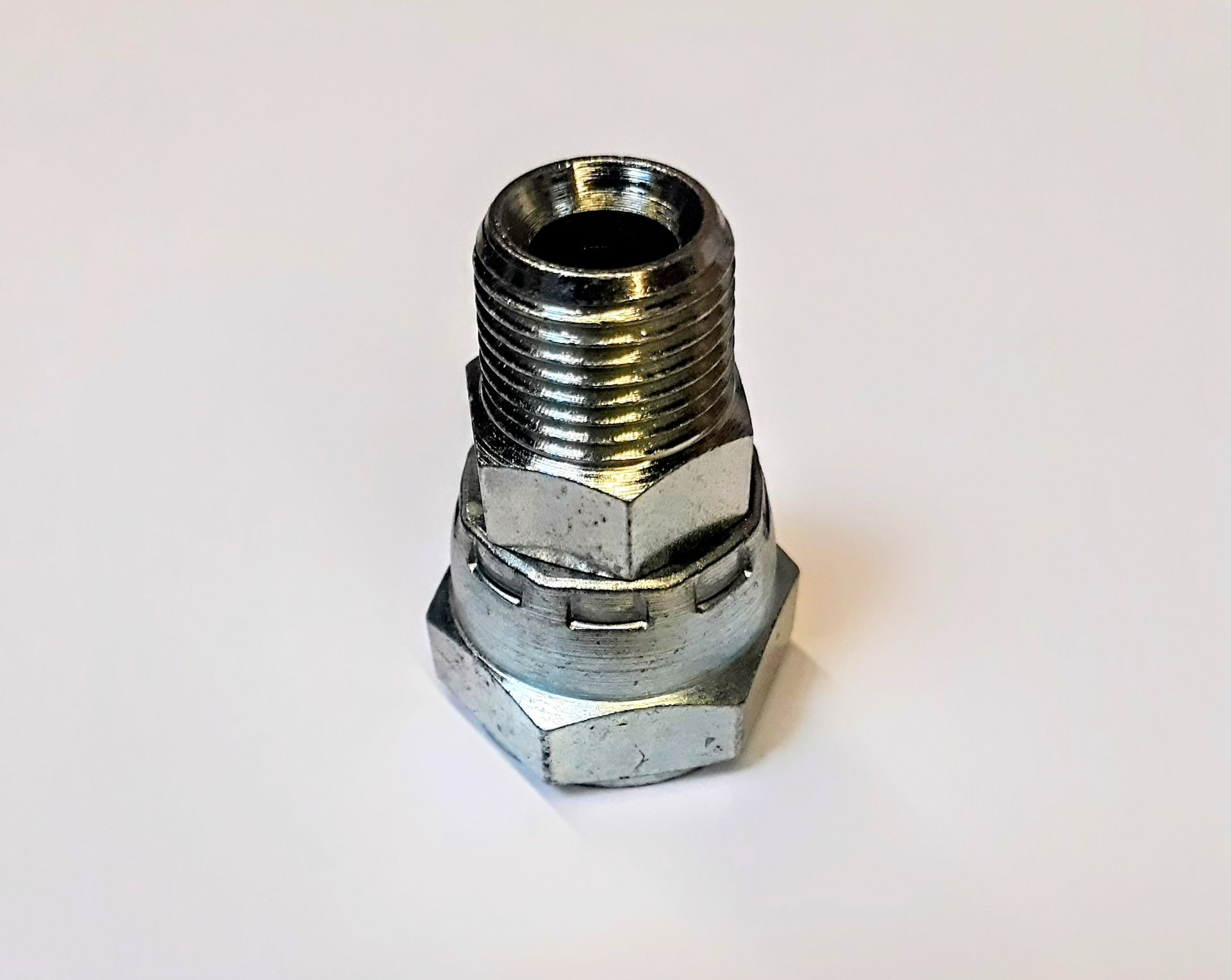 Adapter von 3/8“NPS  Außengewinde auf 1/2“NPS Innengewinde