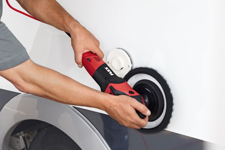FLEX PE 14-1 180 Polierer mit hohem Drehmoment für die Bearbeitung großer Lackoberflächen