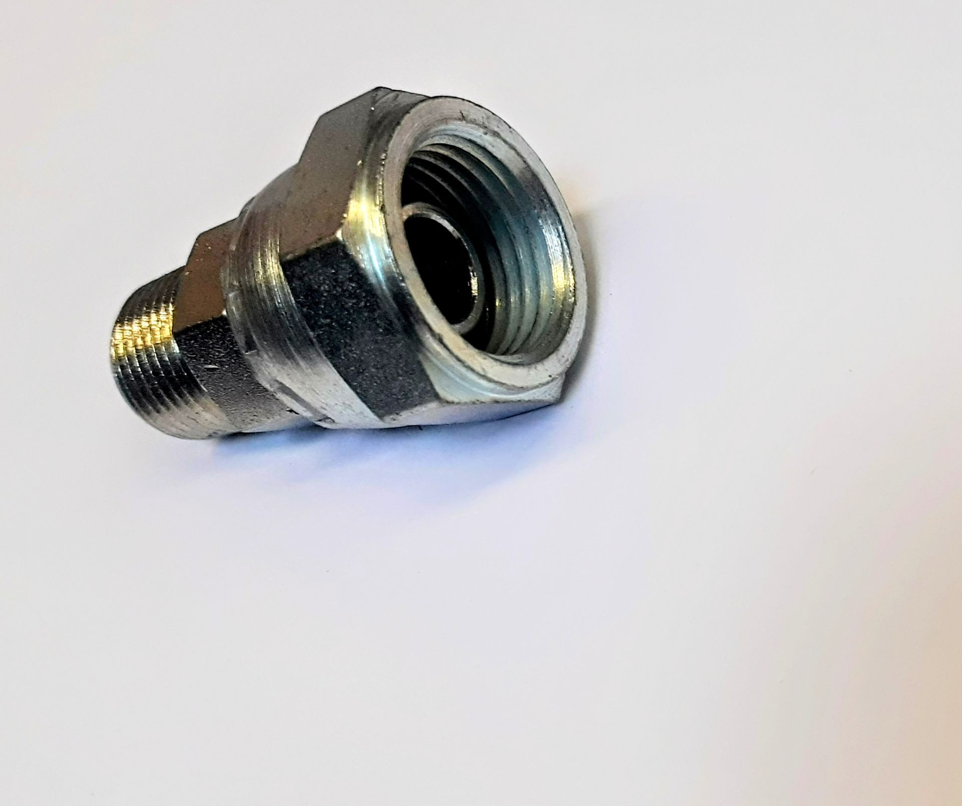 Adapter von 3/8“NPS  Außengewinde auf 1/2“NPS Innengewinde